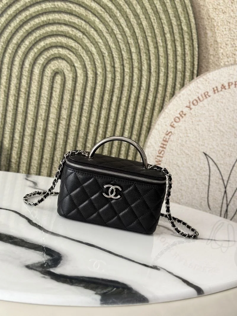 Cozy Chanel Cosmetic Bags 53388