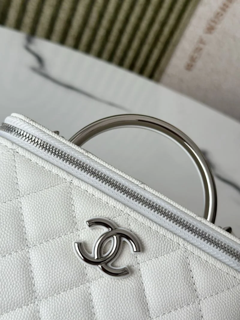 Chanel Cosmetic Bags Thermal 53308