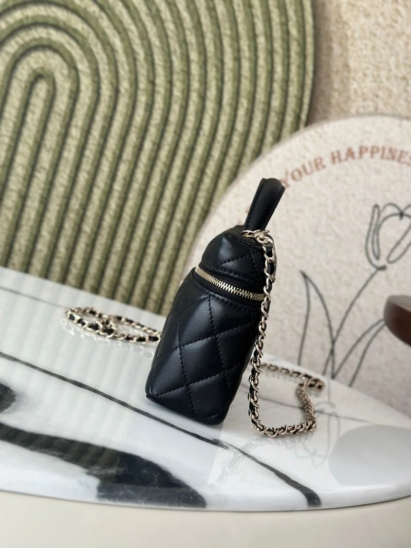 Cozy Chanel Cosmetic Bags 53297
