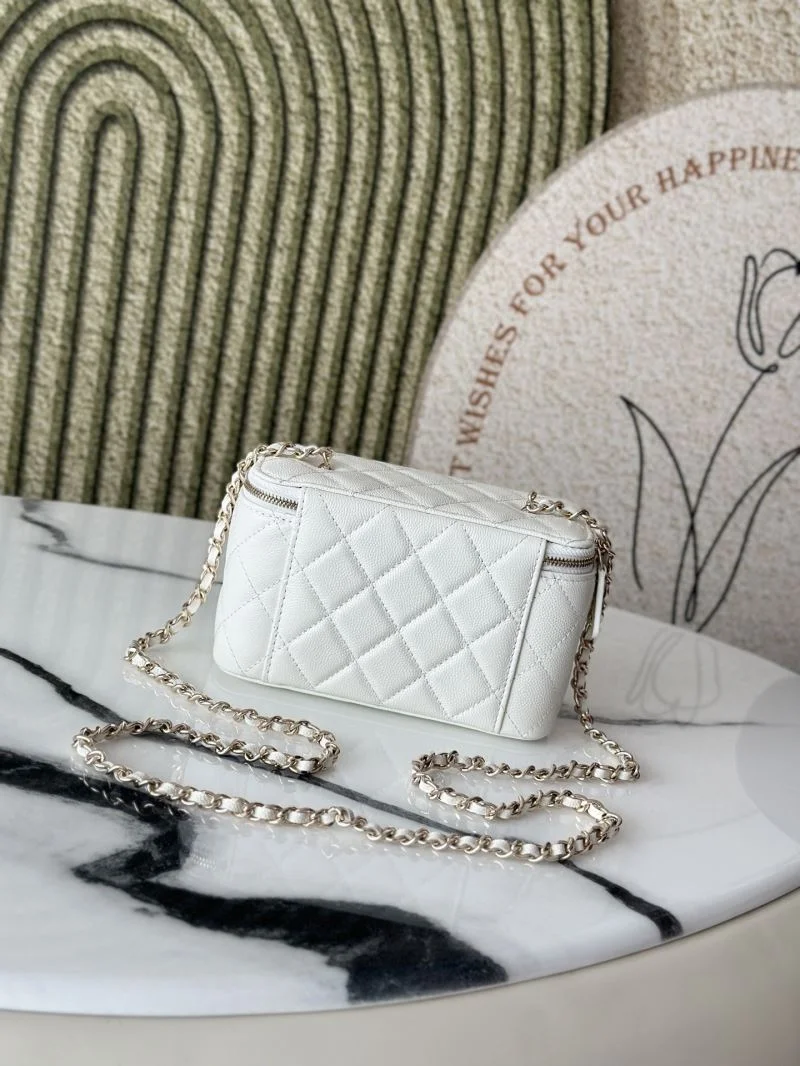 Chanel Cosmetic Bags Chic 53338