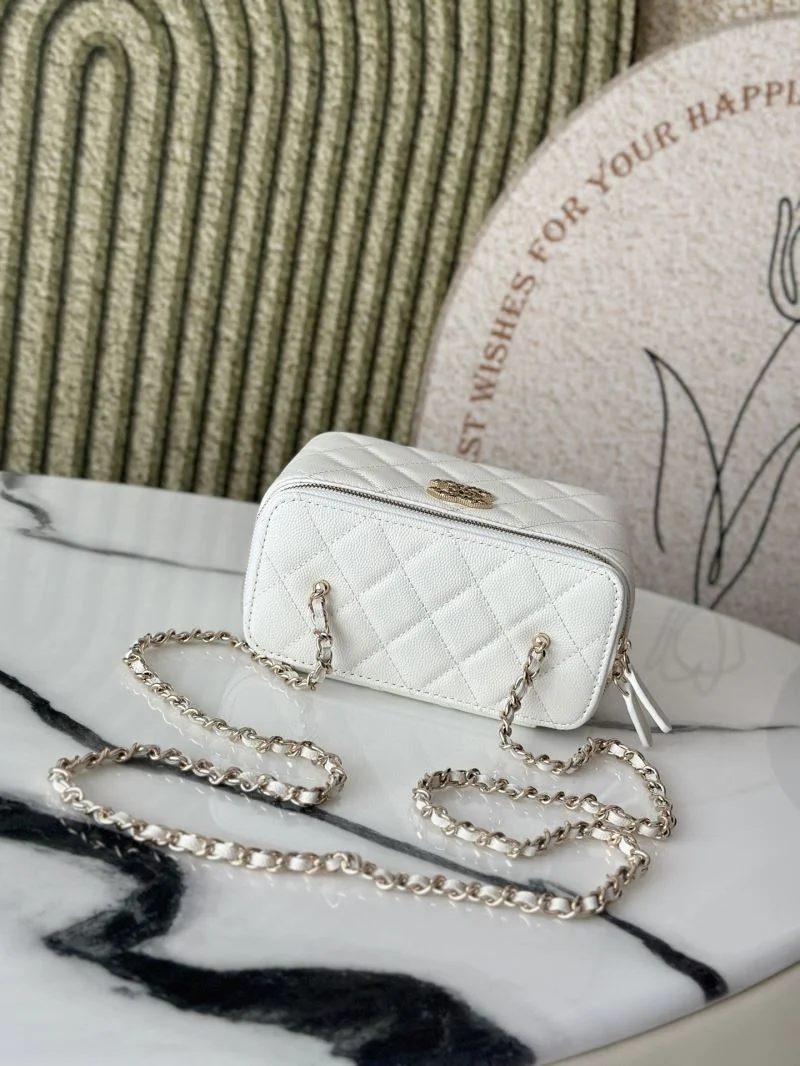 Chanel Cosmetic Bags Chic 53338