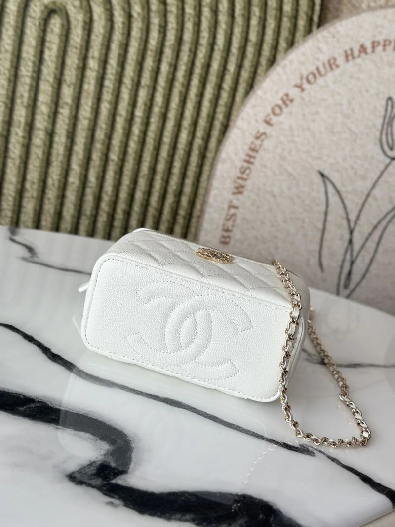 Chanel Cosmetic Bags Chic 53338