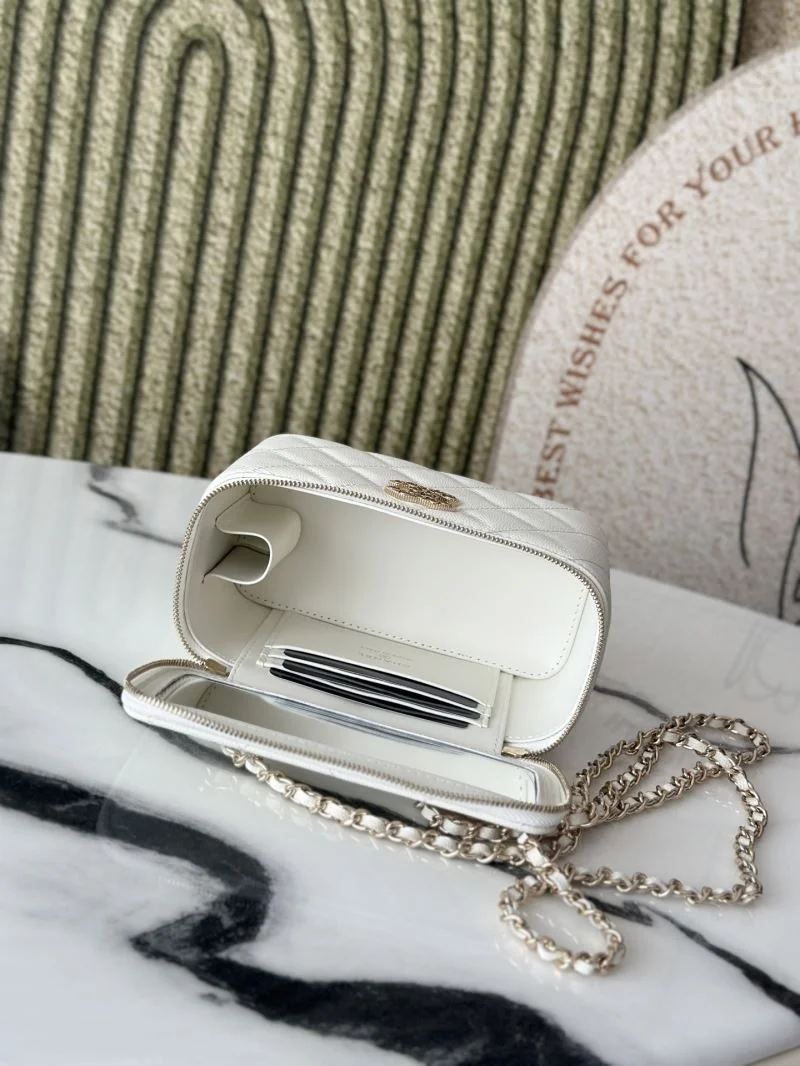 Chanel Cosmetic Bags Chic 53338
