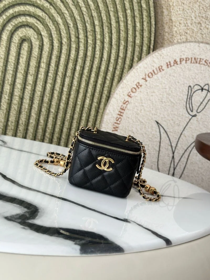 Chanel Cosmetic Bags Stylish 53316