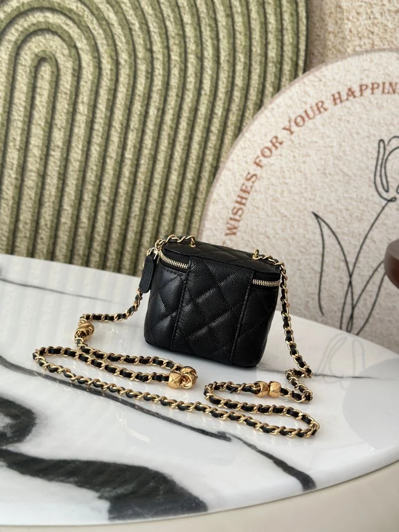 Chanel Cosmetic Bags Stylish 53316