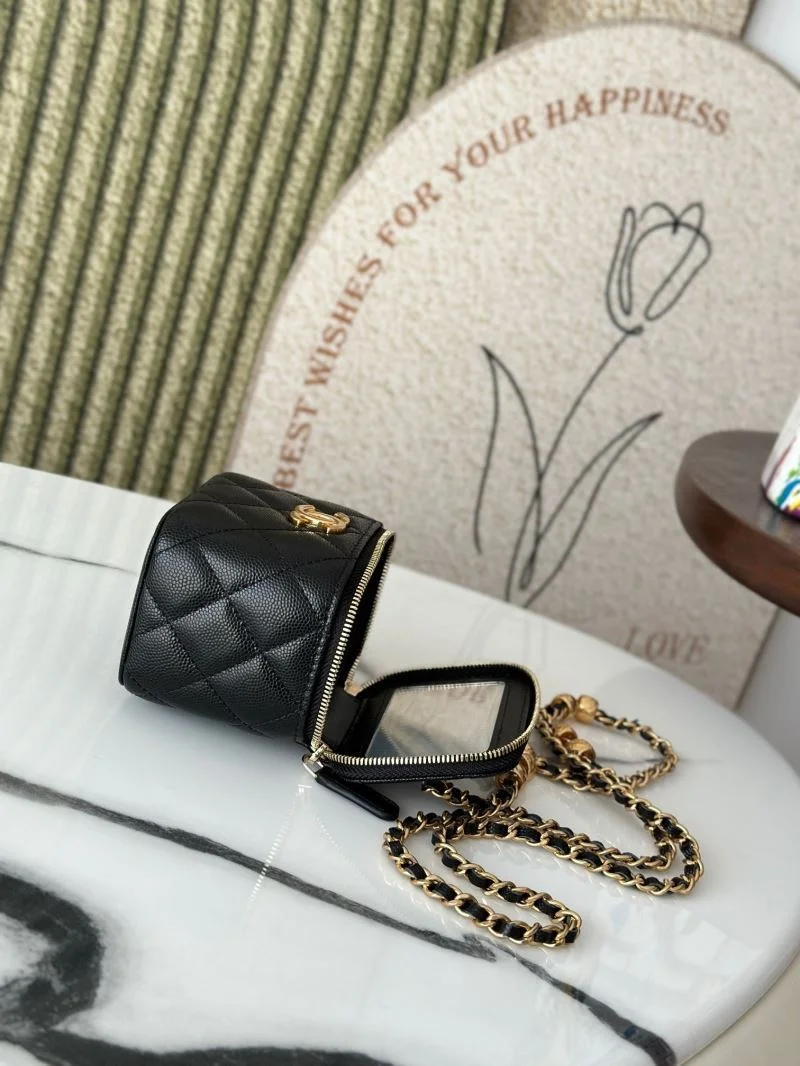 Chanel Cosmetic Bags Stylish 53316