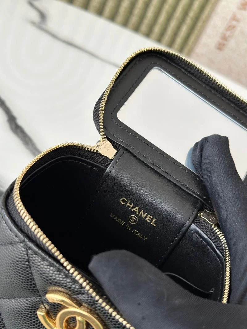 Chanel Cosmetic Bags Stylish 53316