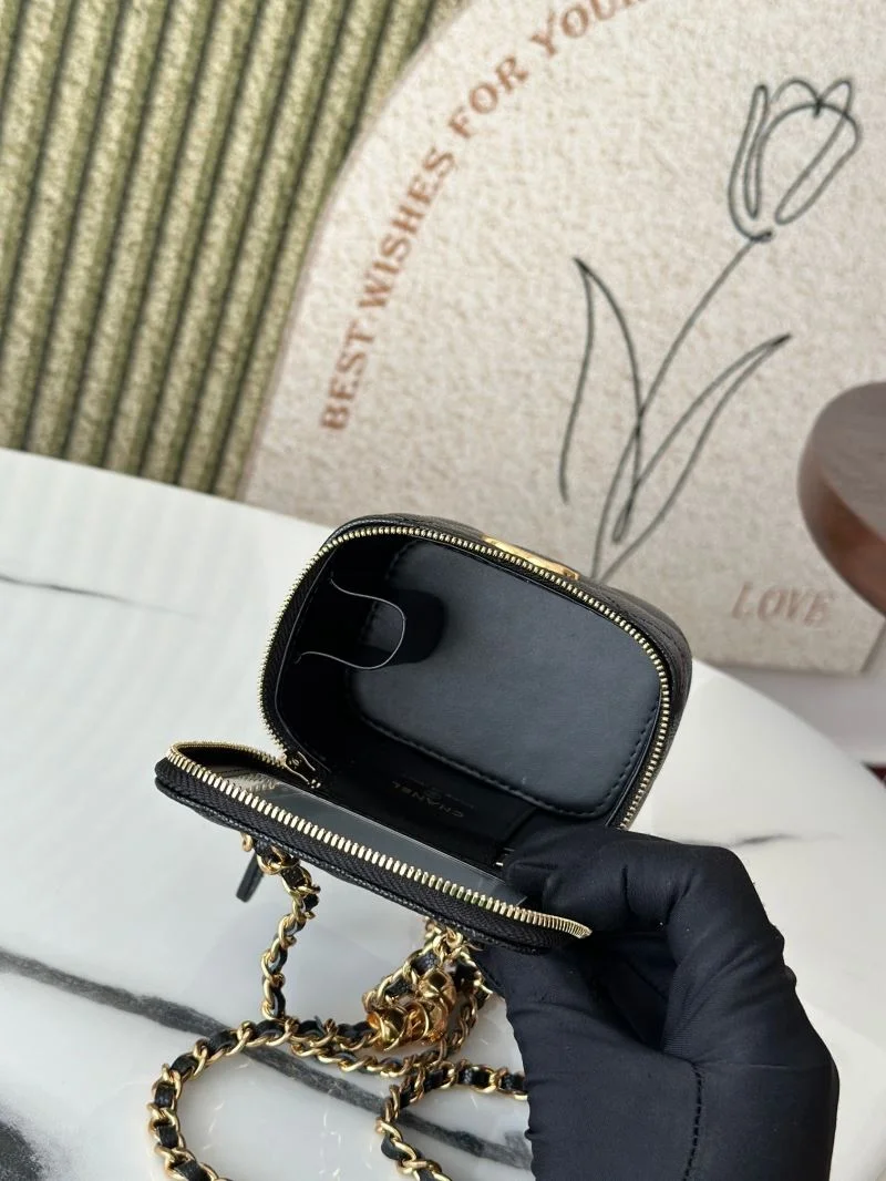 Chanel Cosmetic Bags Stylish 53316