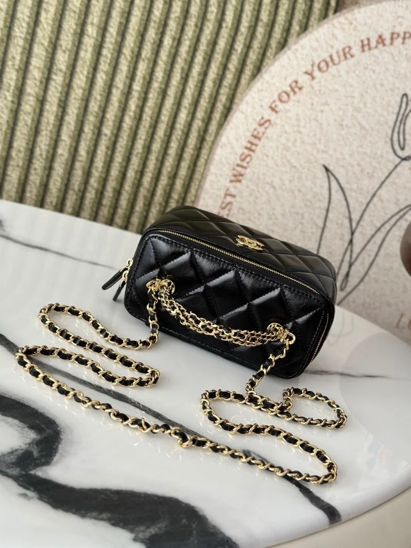 Chanel Cosmetic Bags Supportive 53326