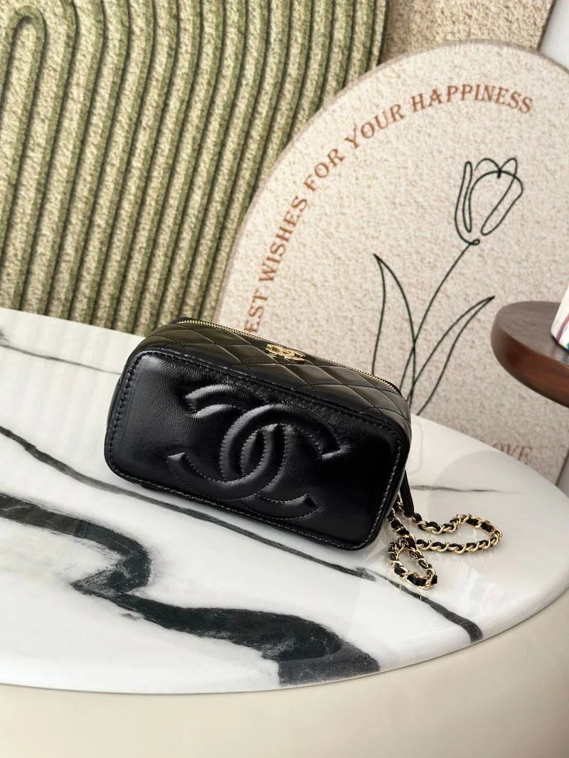 Chanel Cosmetic Bags Supportive 53326