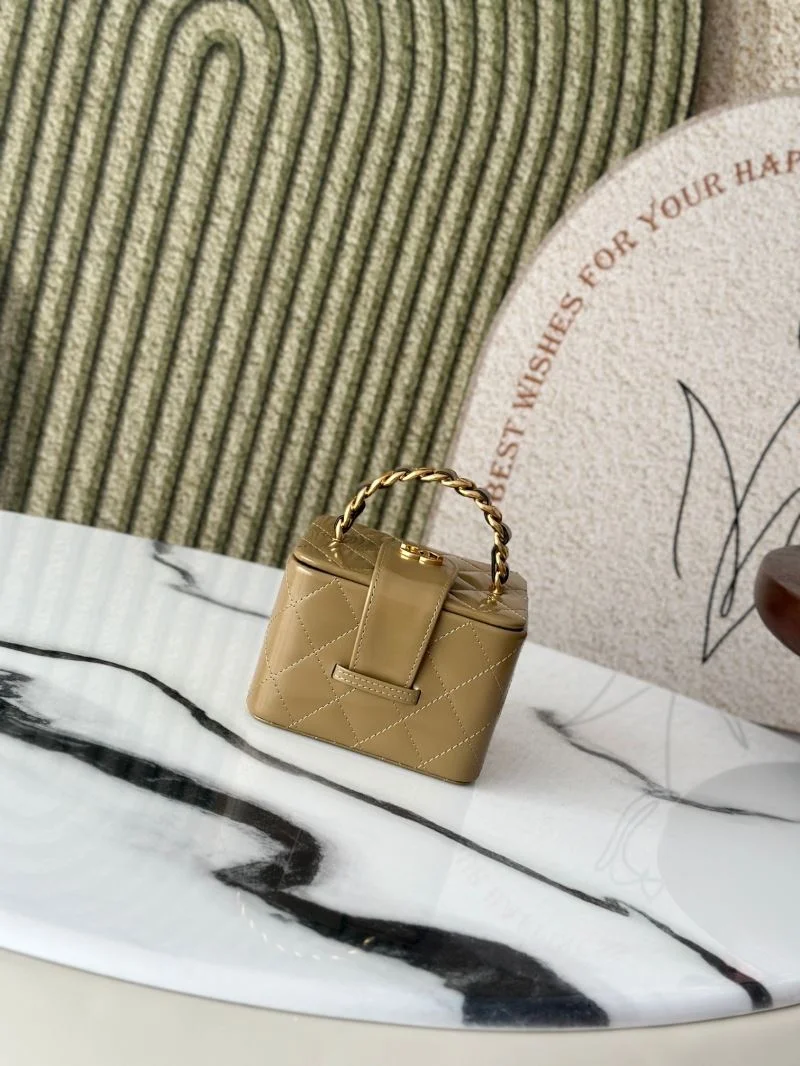 Chanel Cosmetic Bags FashionForward 53276