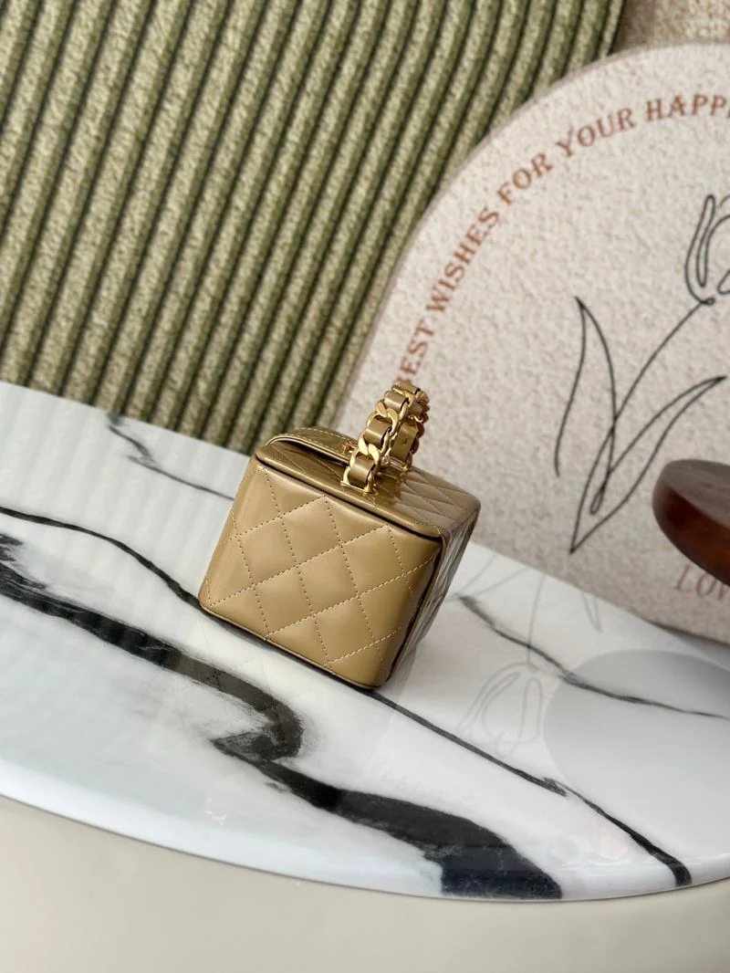 Chanel Cosmetic Bags FashionForward 53276
