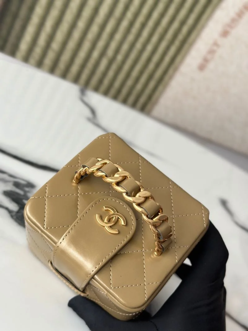 Chanel Cosmetic Bags FashionForward 53276