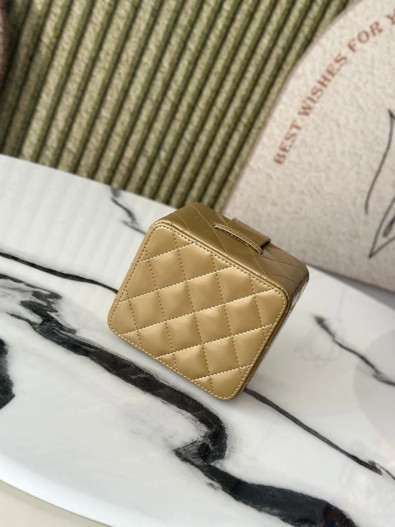 Chanel Cosmetic Bags FashionForward 53276