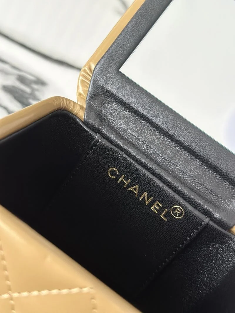 Chanel Cosmetic Bags FashionForward 53276