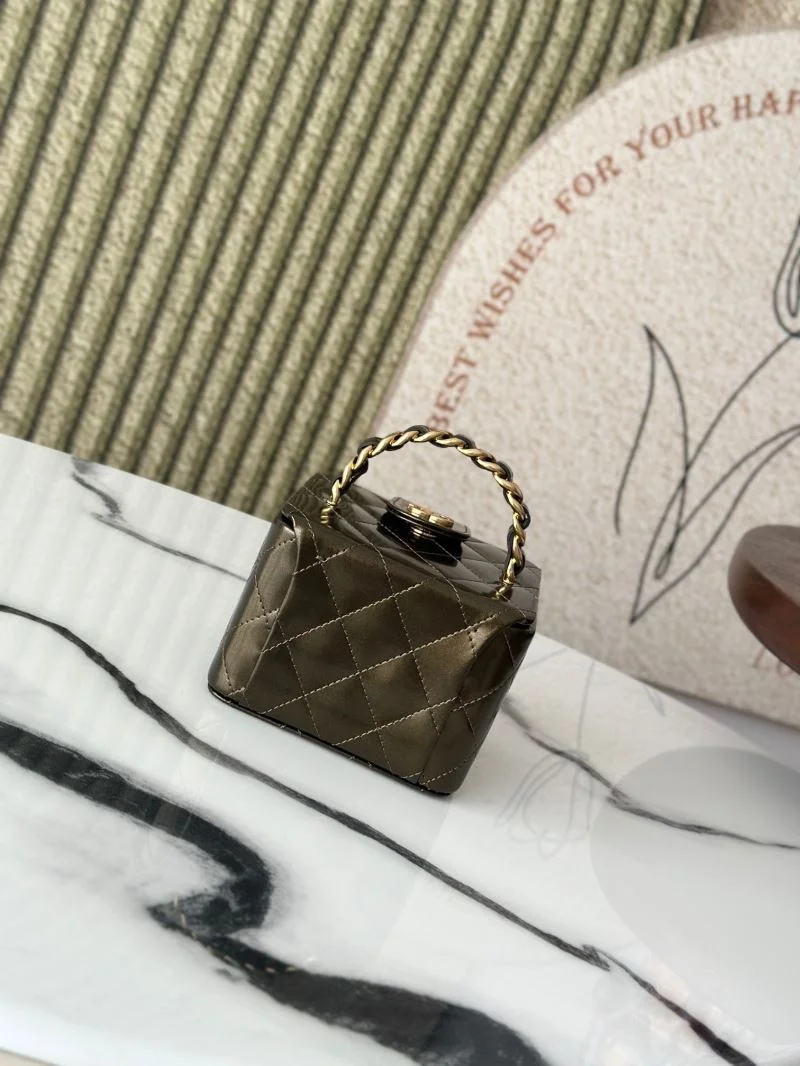 Chanel Cosmetic Bags Effortless 53272
