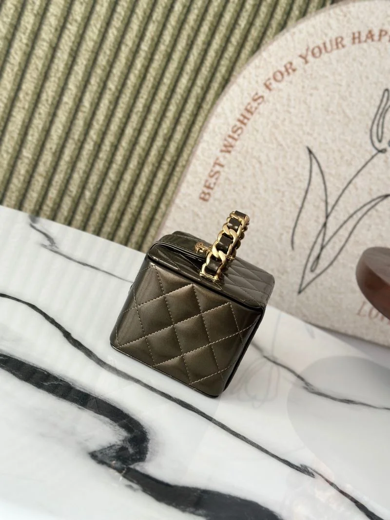 Chanel Cosmetic Bags Effortless 53272