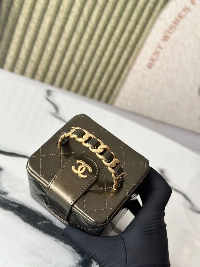 Chanel Cosmetic Bags Effortless 53272