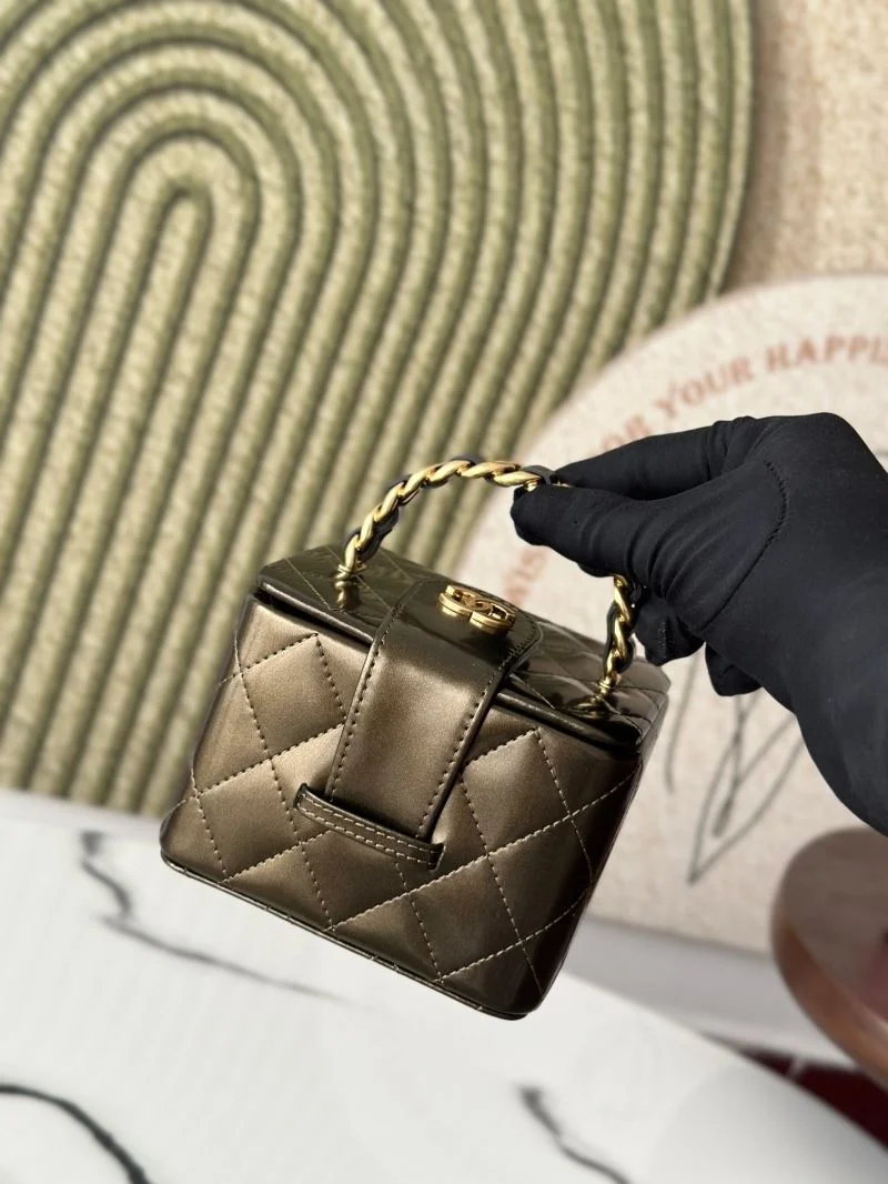 Chanel Cosmetic Bags Effortless 53272