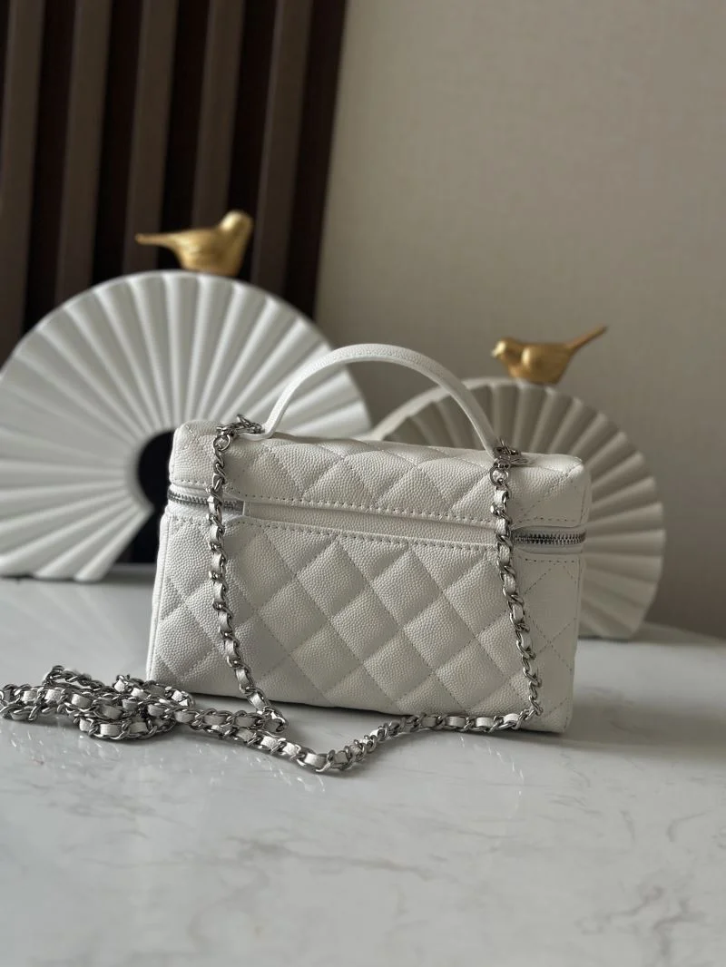 Elegant Chanel Cosmetic Bags 53271
