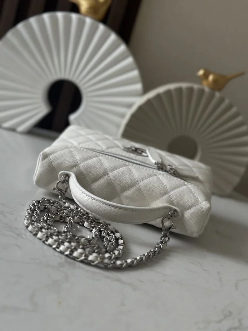 Elegant Chanel Cosmetic Bags 53271