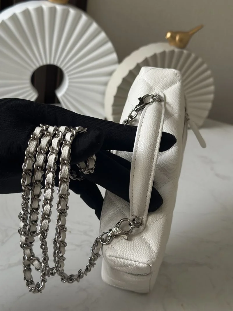 Elegant Chanel Cosmetic Bags 53271