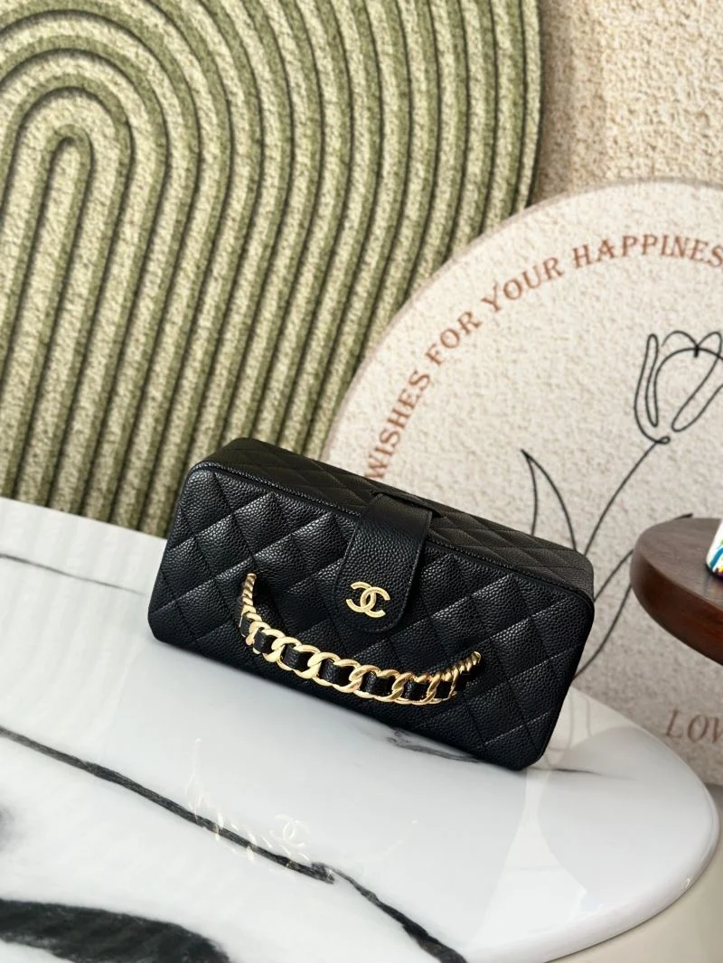 Chanel Cosmetic Bags Resilient 53269