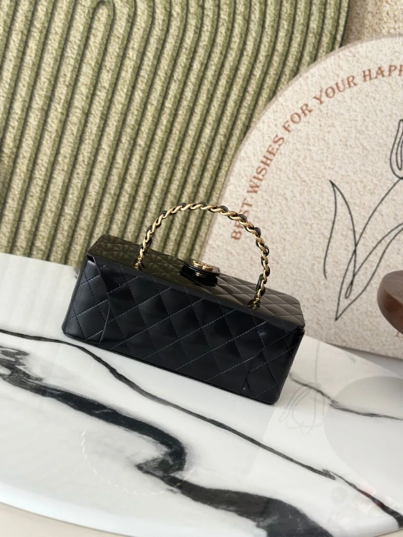 Chanel Cosmetic Bags Elegant 53300