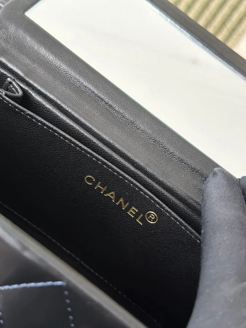 Chanel Cosmetic Bags Elegant 53300