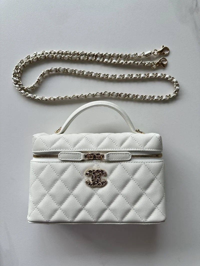 Chanel Cosmetic Bags Minimalist 53298