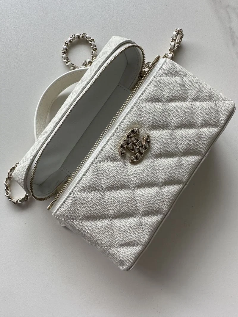 Chanel Cosmetic Bags Minimalist 53298