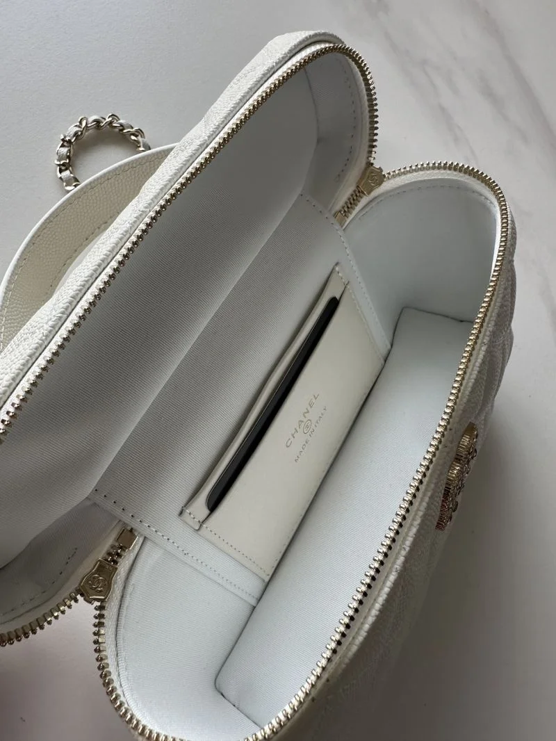 Chanel Cosmetic Bags Minimalist 53298