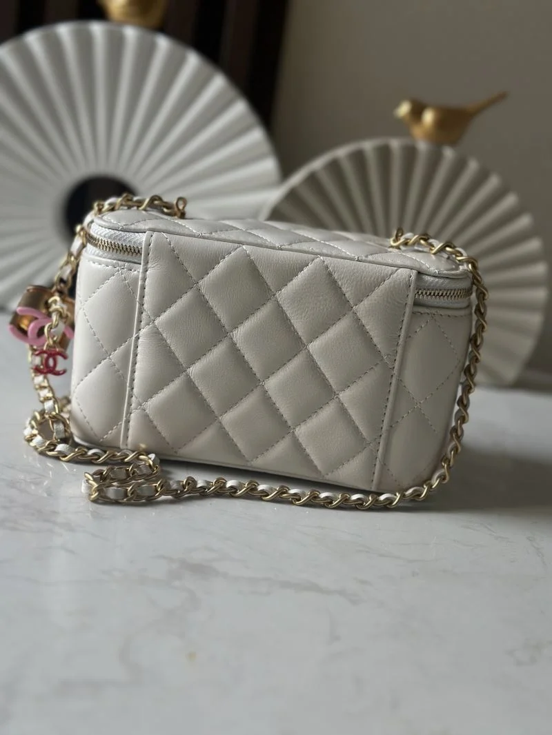 Breathable Chanel Cosmetic Bags 53254