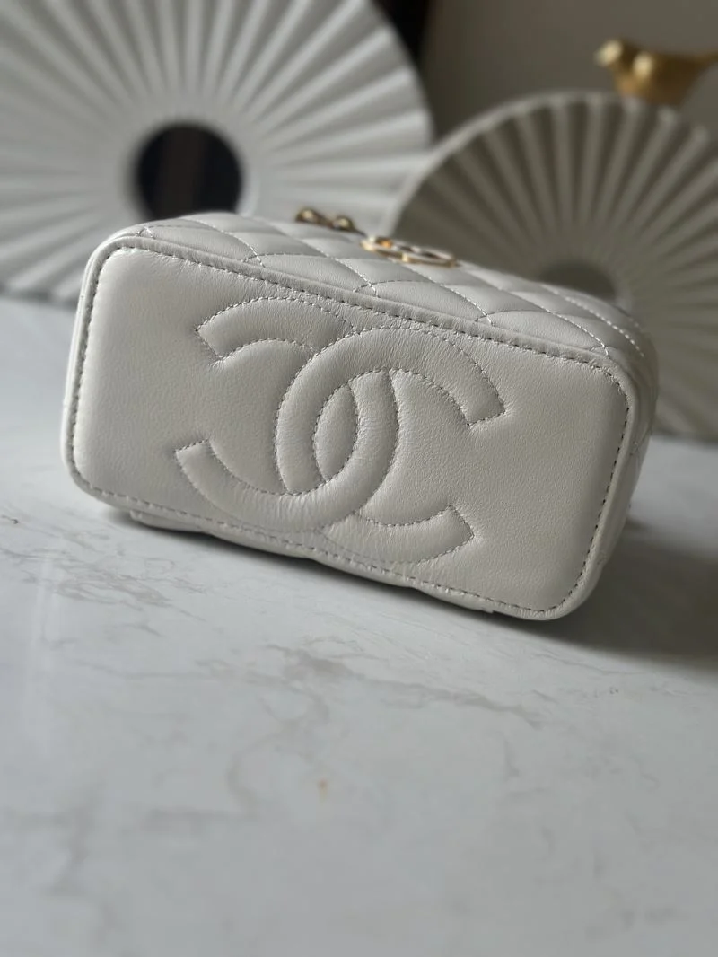 Breathable Chanel Cosmetic Bags 53254