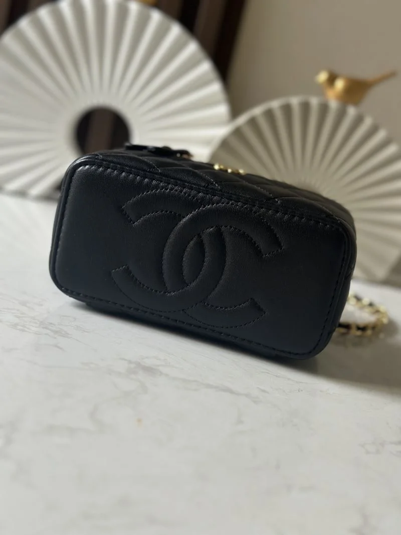 Versatile Chanel Cosmetic Bags 53246