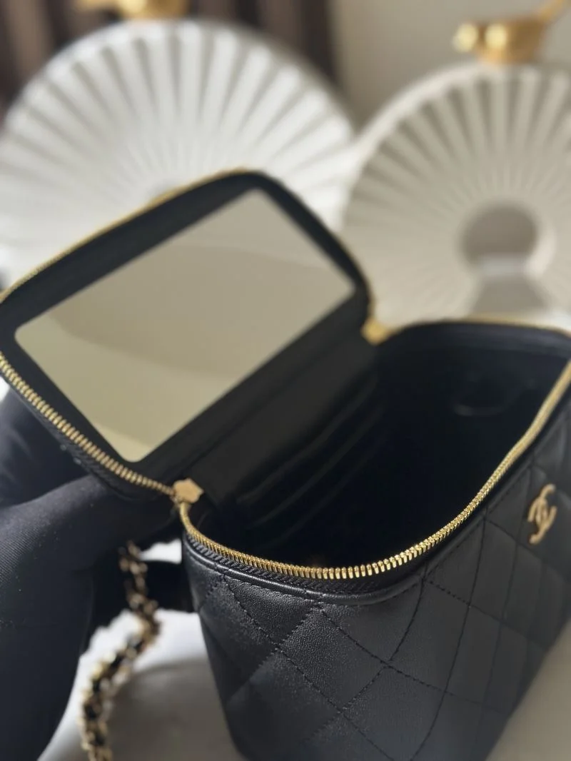 Versatile Chanel Cosmetic Bags 53246