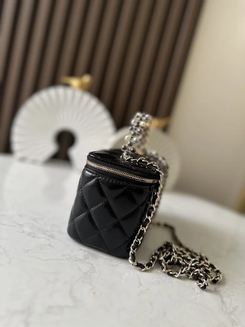 WaterResistant Chanel Cosmetic Bags 53245