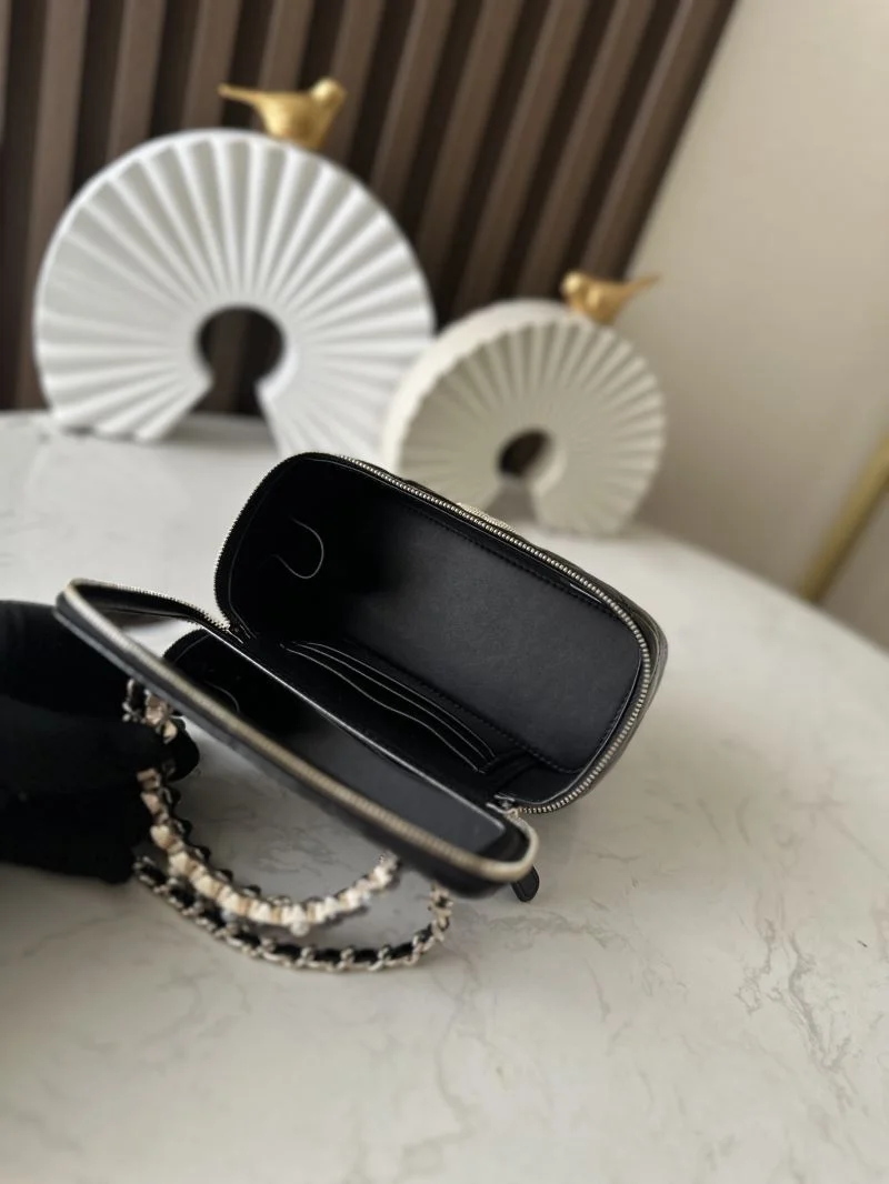 WaterResistant Chanel Cosmetic Bags 53245