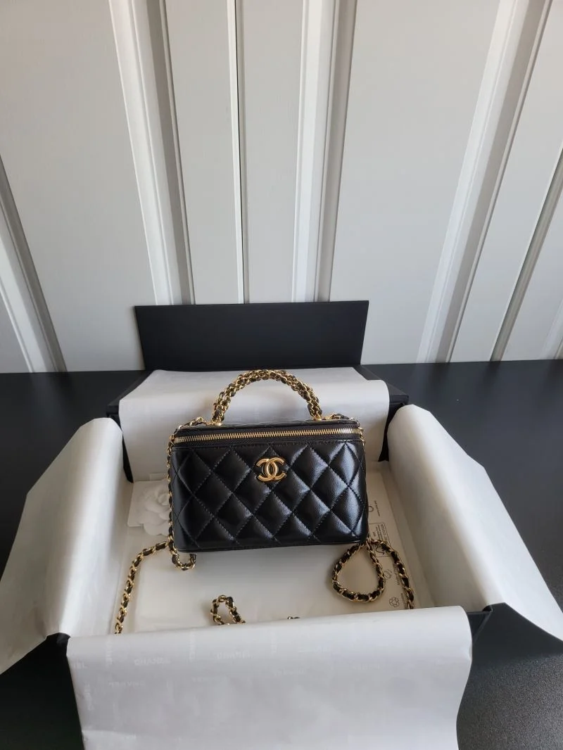 Chanel Cosmetic Bags Trendsetting 55163