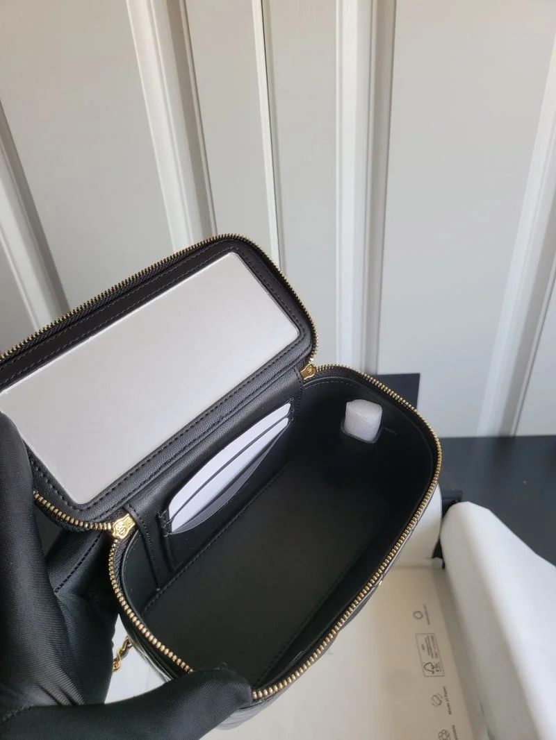Chanel Cosmetic Bags Trendsetting 55163