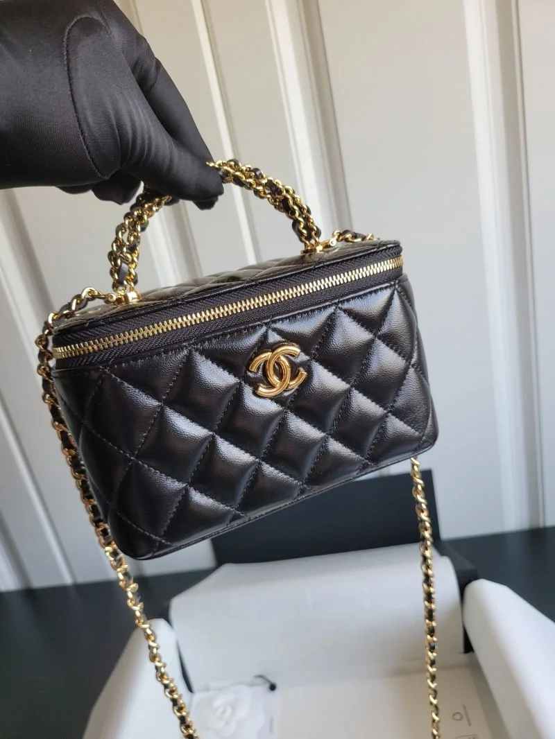 Chanel Cosmetic Bags Trendsetting 55163