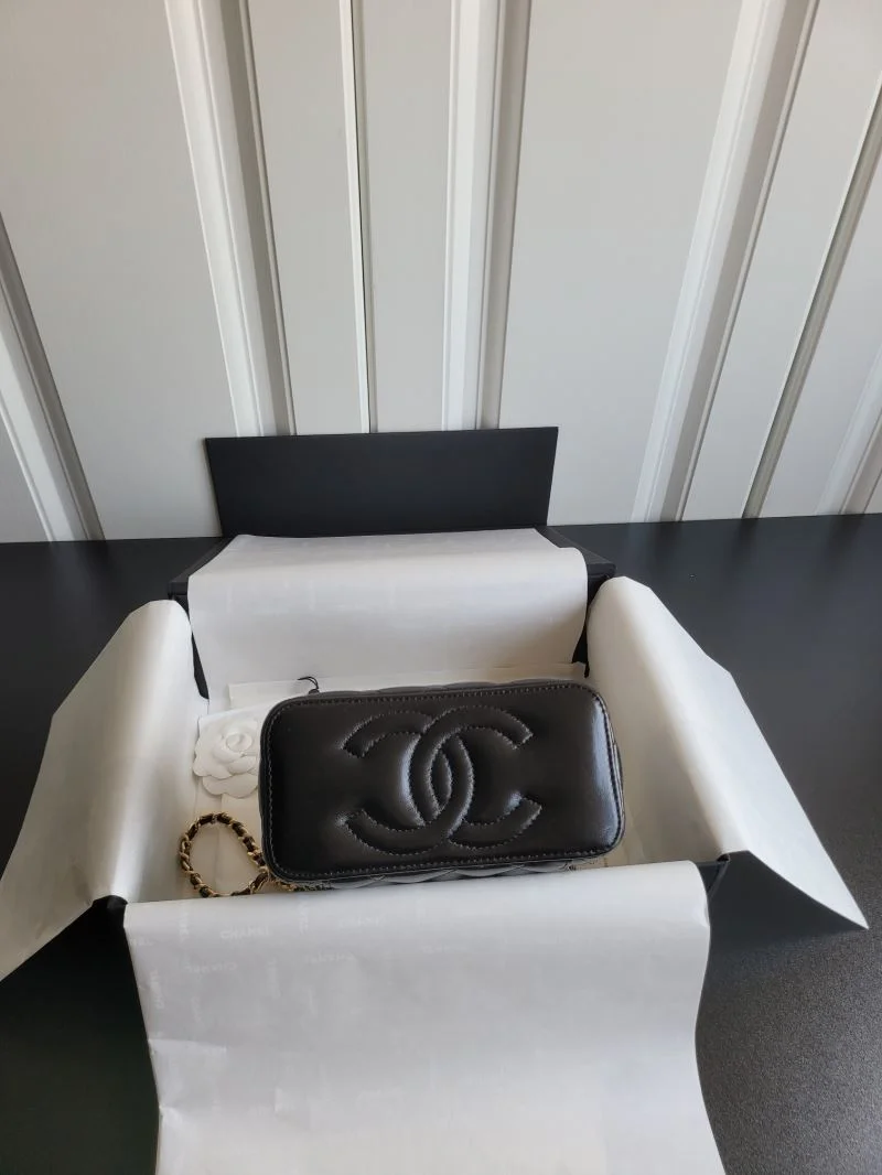 Chanel Cosmetic Bags Trendsetting 55163