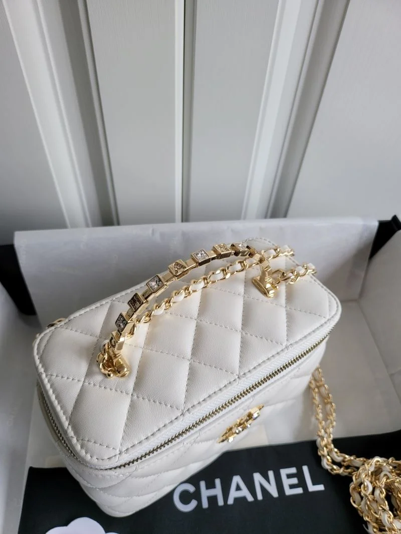 Chanel Cosmetic Bags WellDesigned 55203