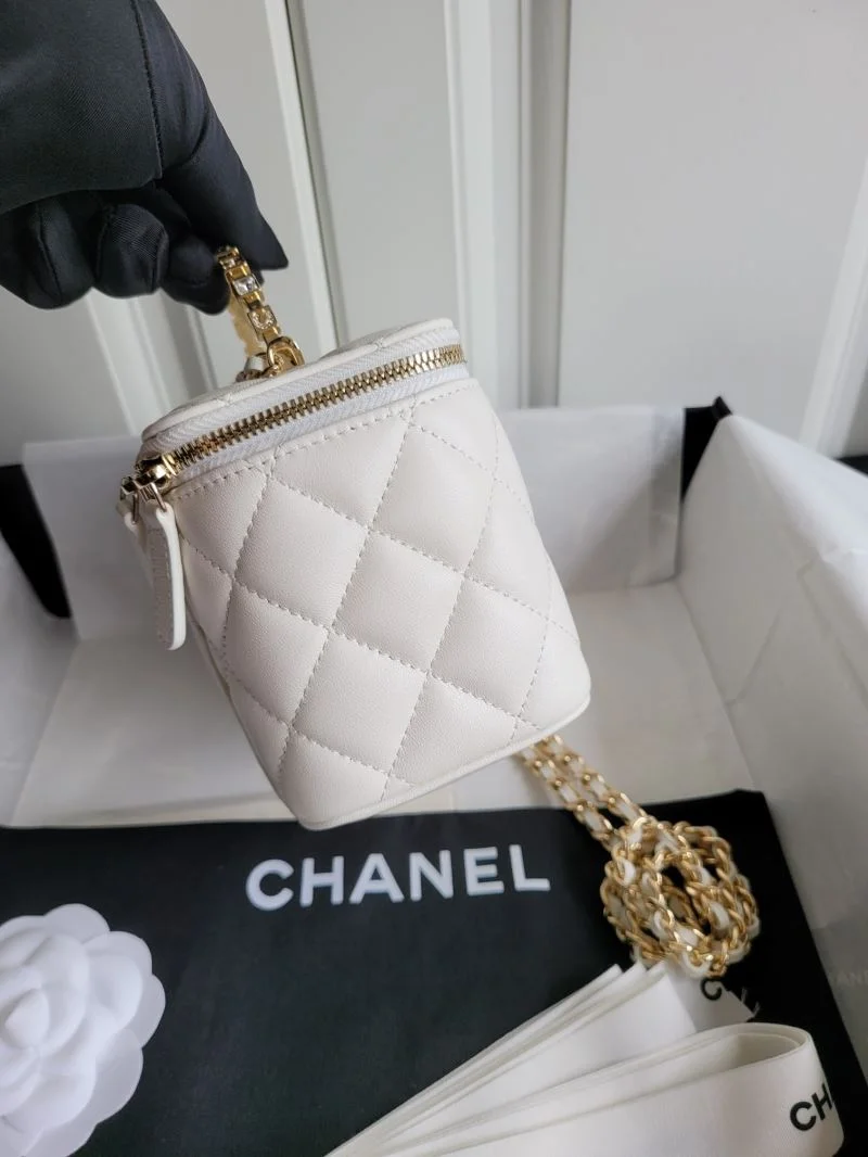 Chanel Cosmetic Bags WellDesigned 55203