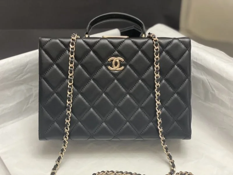 Chanel Cosmetic Bags Refined 55116