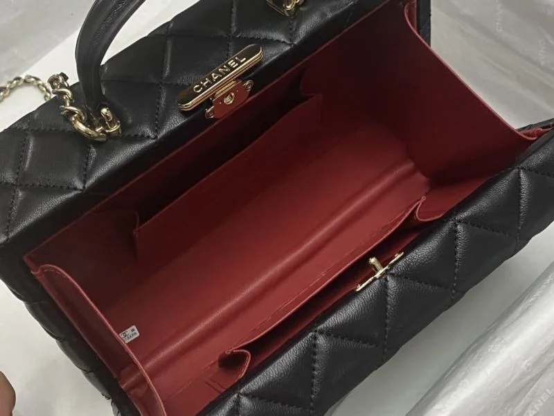 Chanel Cosmetic Bags Refined 55116