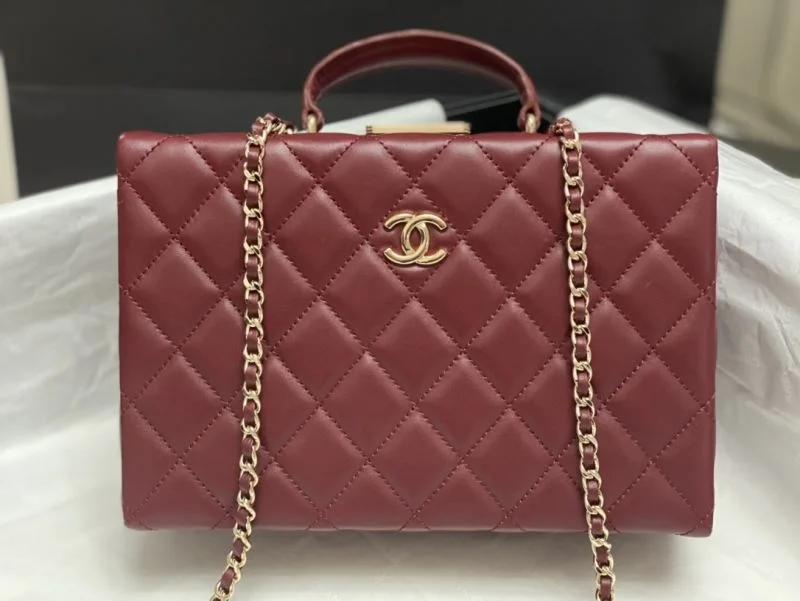 Chic Chanel Cosmetic Bags 55194