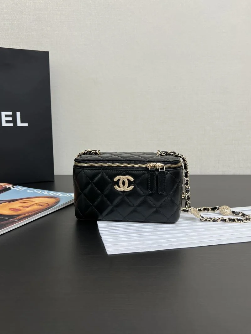 Chanel Cosmetic Bags Vibrant 55110
