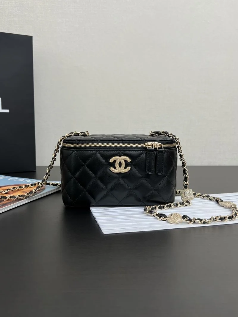 Chanel Cosmetic Bags Vibrant 55110