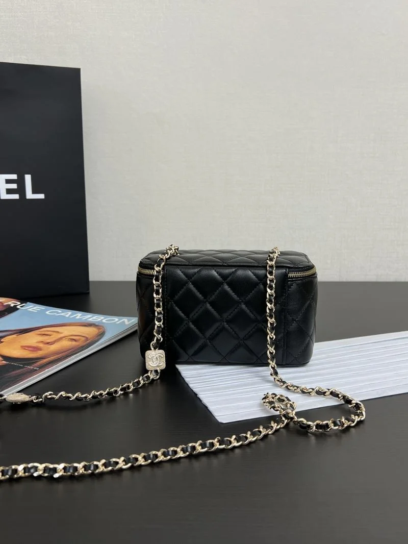 Chanel Cosmetic Bags Vibrant 55110